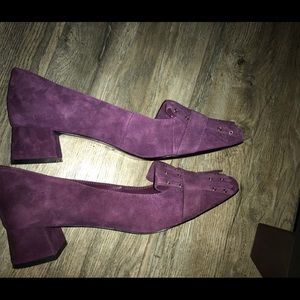 Nine West Suede Berry Purple Loafer trim Size 8M